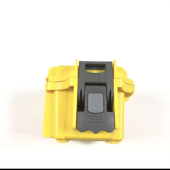 Brand New Invicta Single Slot Resistant Yellow Collector Diver Case Watch Box - Picture 6 of 7